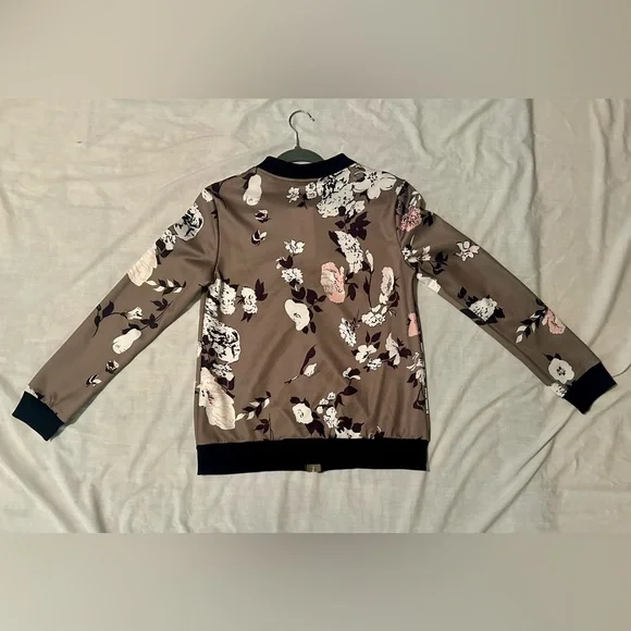 Small Floral Lightweight Jacket - NWT - Picture 4 of 5